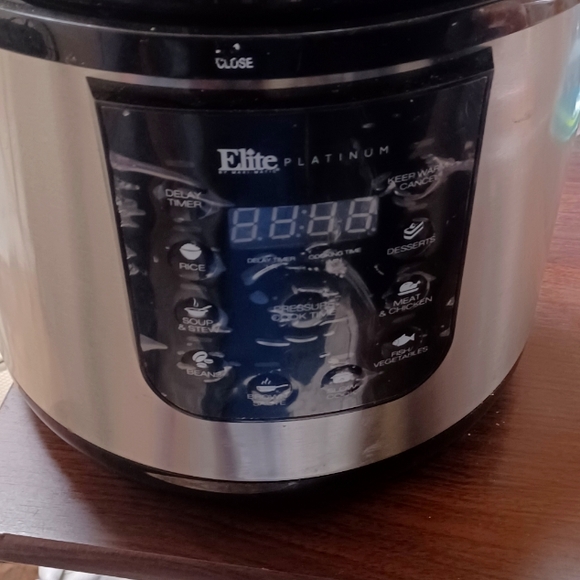 Elite Platinum 8 Quart Digital Pressure Cooker